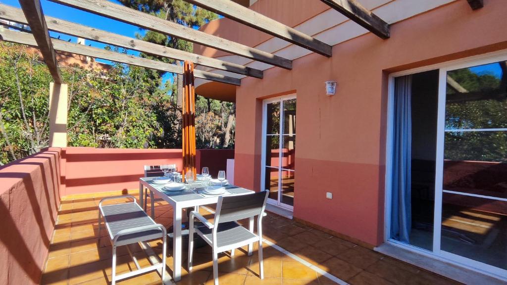 Pinogolf Elviria Marbella with free parking, wifi, pool and large terrace - 5