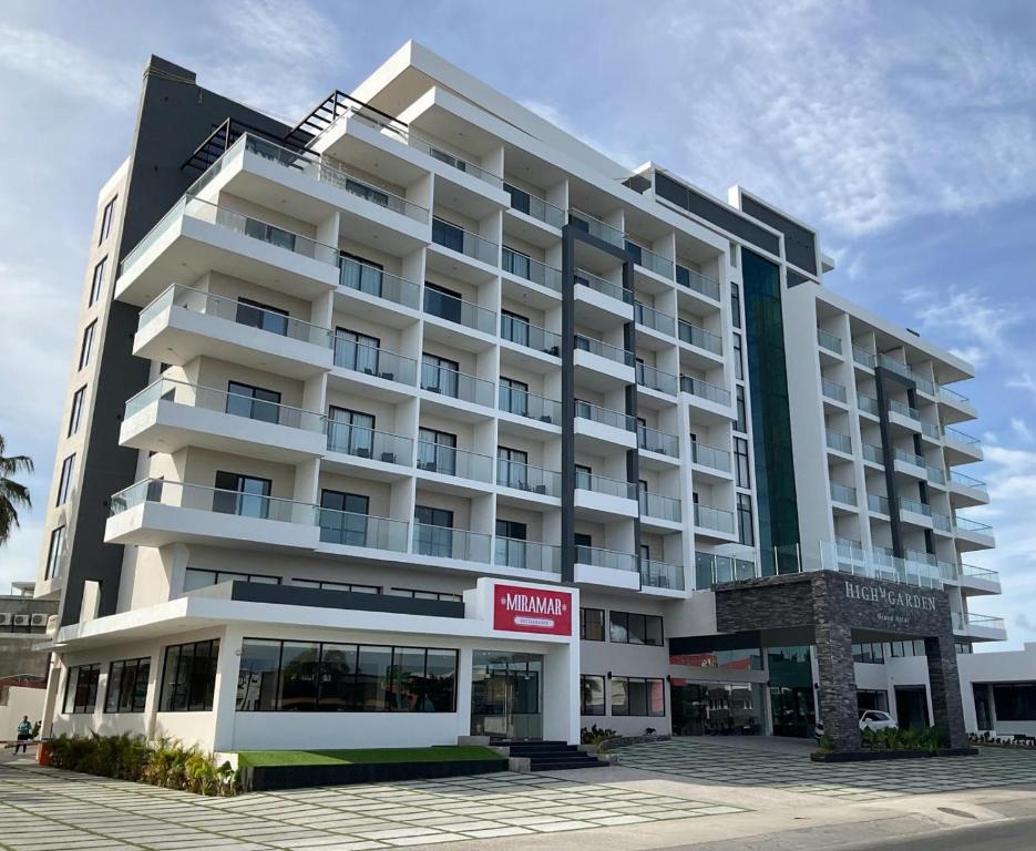 High Garden Grand Hotel - 2