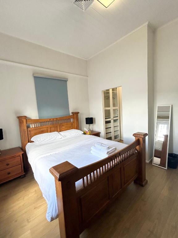 26 Gladstone Rd Highgate Hill, Brisbane