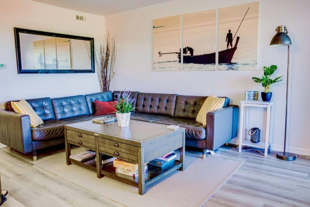 Bethany Ocean View Condo by the sea 1st of 2, Ocean View