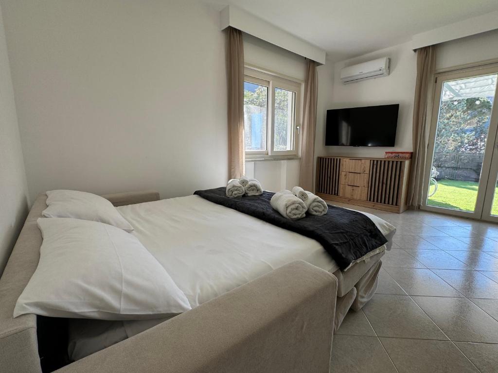 Mondello Luxury Apartment - 4