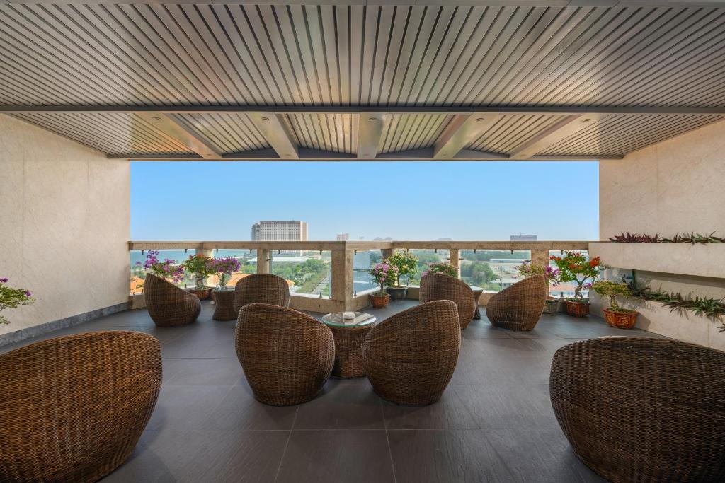 Balcony/terrace, V-Hotel Da Nang Beach in Da Nang
