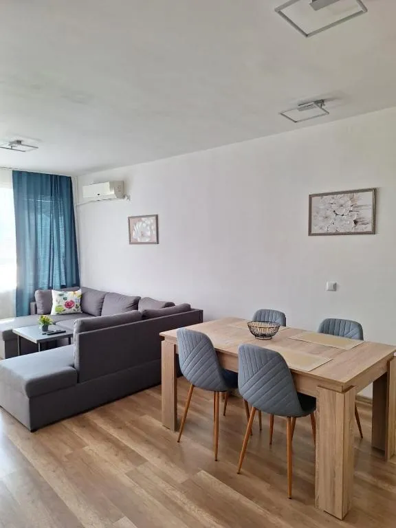 HomeViza, hotel in Yambol