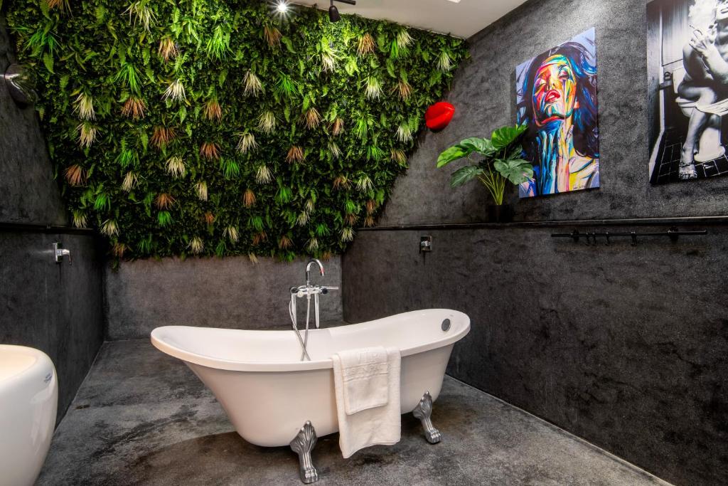 アート プール ヴィラ パタヤ (ART Pool Villa Pattaya) バスルーム（客室）