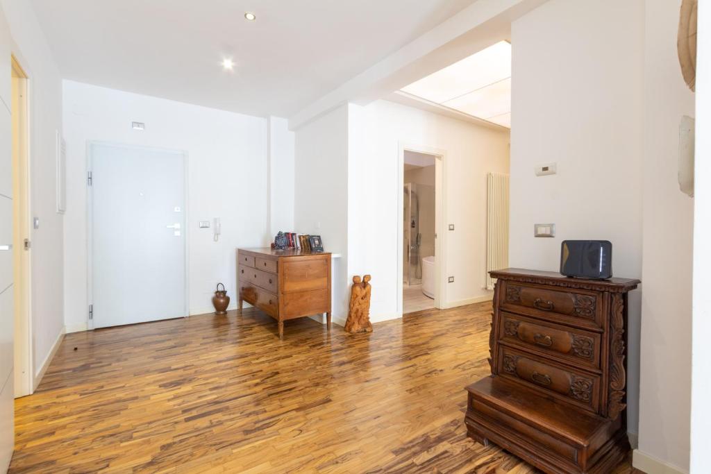 Realkasa Urbana Luxury Apt - 4