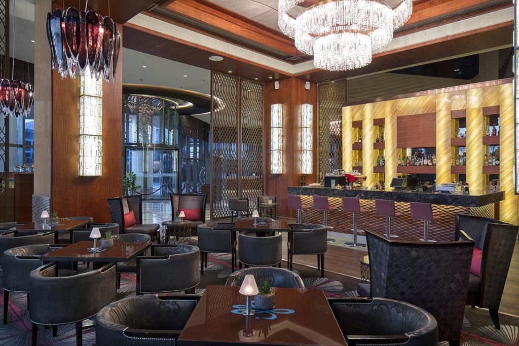 Pub/Lounge