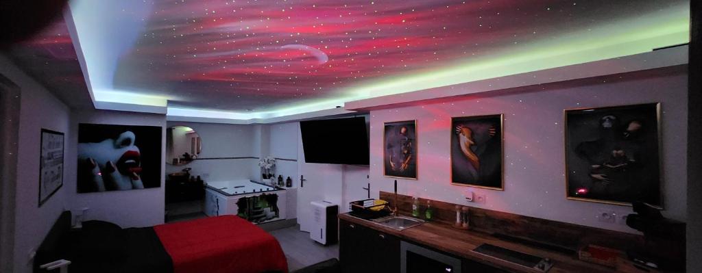 Love Room romantique avec Jacuzzi 2 places - 3