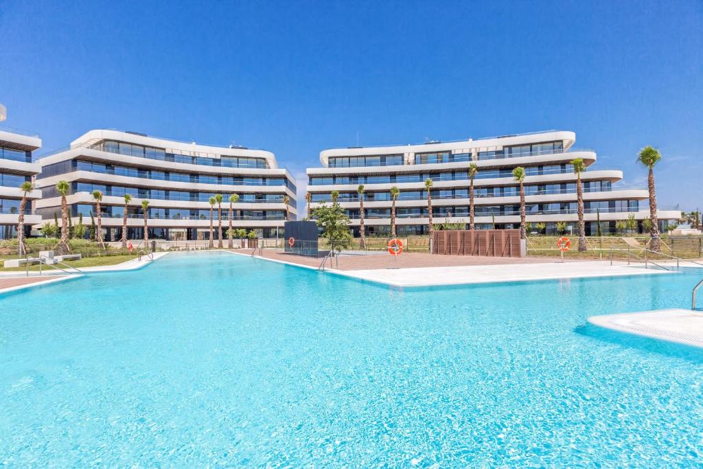 ViVi Homes - Sana Pool, Sauna, Gym & Beach, Torremolinos