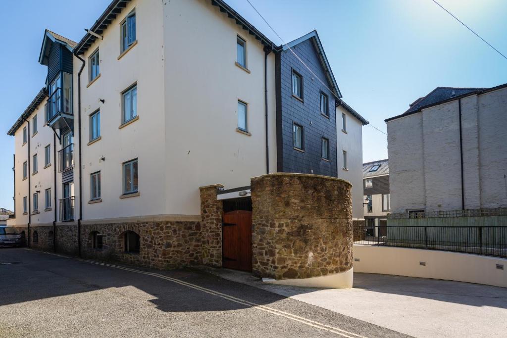 12 Dartmouth House, Dartmouth