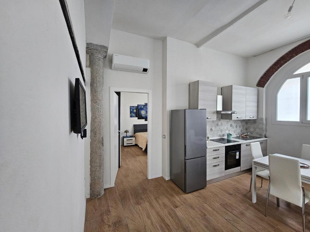 Navigli Stylish Apartment Underground Nearby for 4 Guests - 4