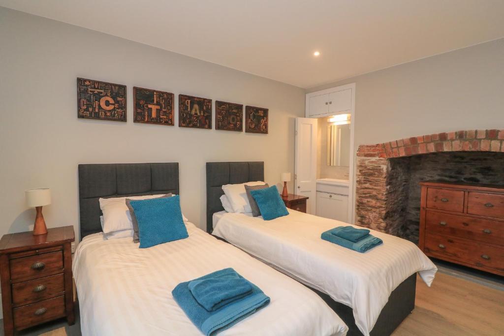 Queens View Apartment, Dartmouth photo 7