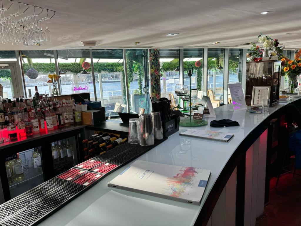 Bar/lounge