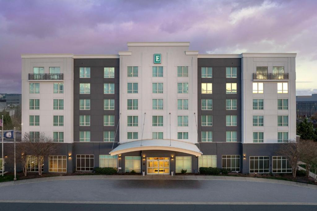 Embassy Suites by Hilton Dulles North Loudoun, Ashburn