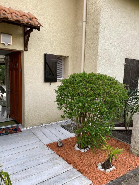 JOLIE MAISON AU GOLF - 2