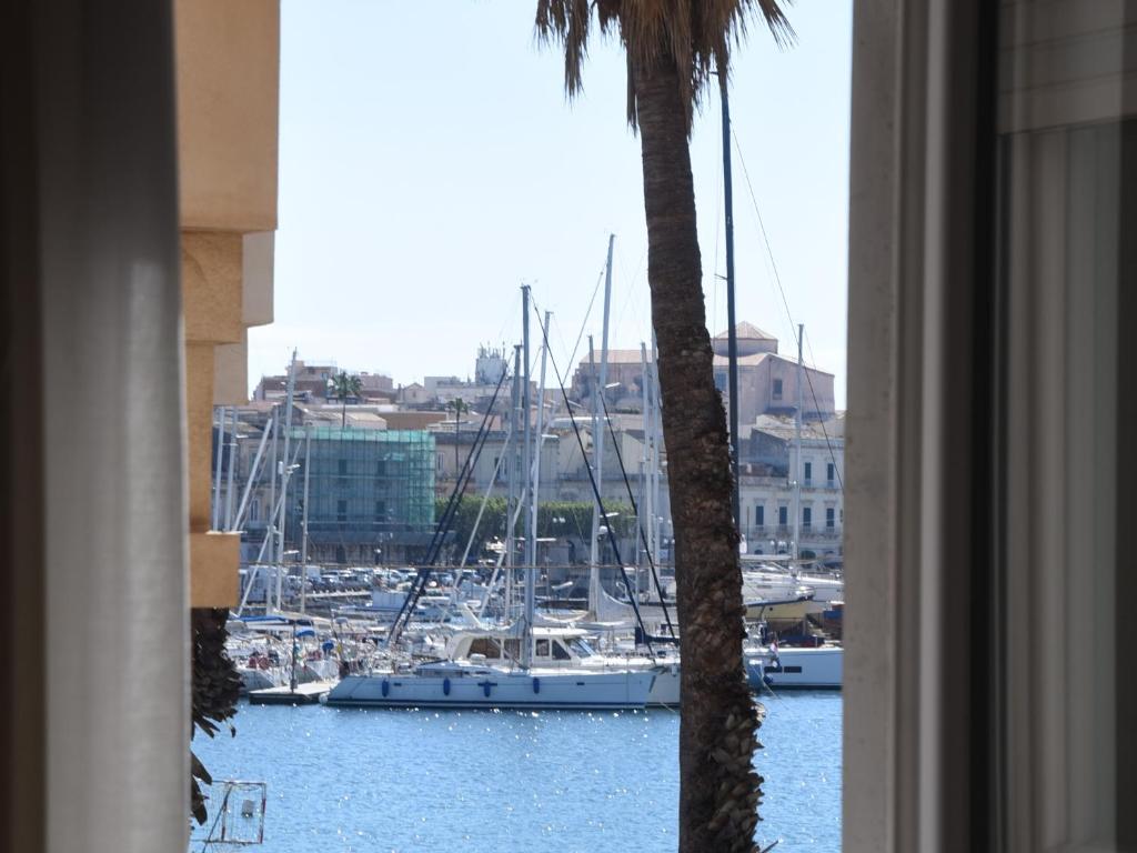 Ortigia Riflessa - design e comfort vista mare, Syrakusy