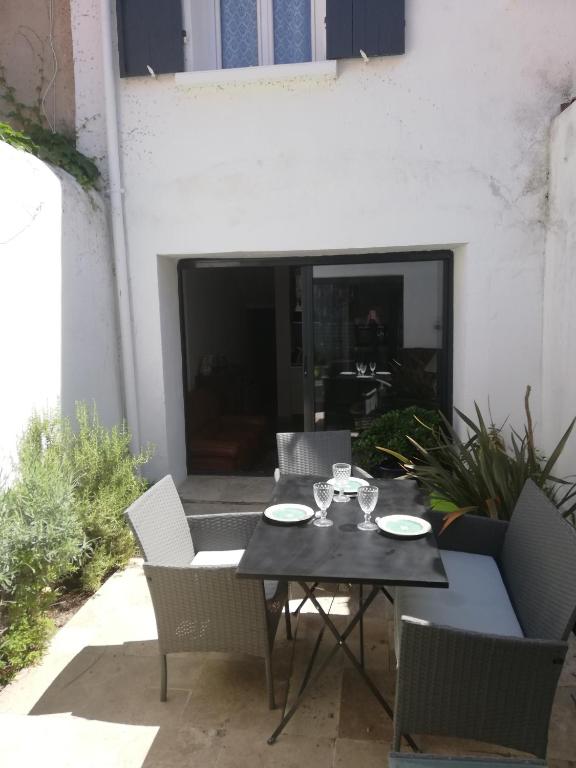Belle maison de village entièrement climatisée - 3