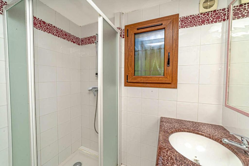 Locations-06 La maison de Noélie 1er étage, gite pour 6 au calme sur la Côte d'Azur - 2