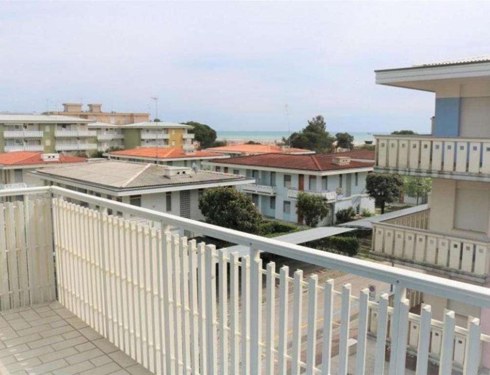 Colorful flat with sea view - 2