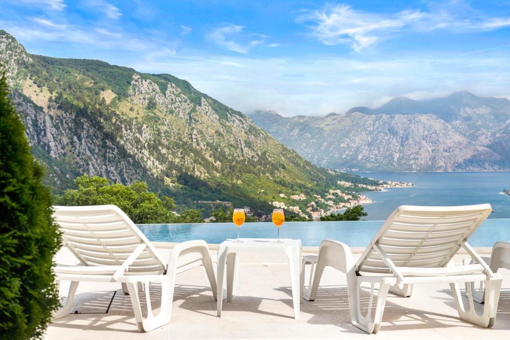 Boka Devine Residence, Kotor