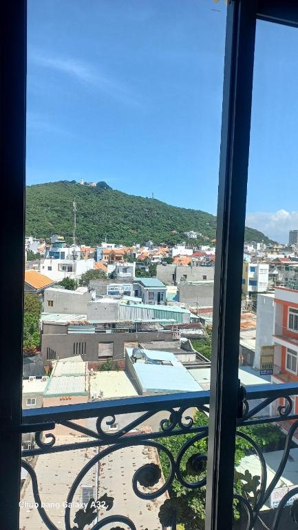 LUCKY HOTEL