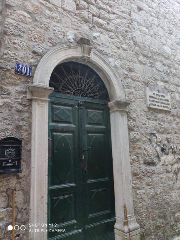 KOTOR OLD TOWN 2 bedroom apartment - 2