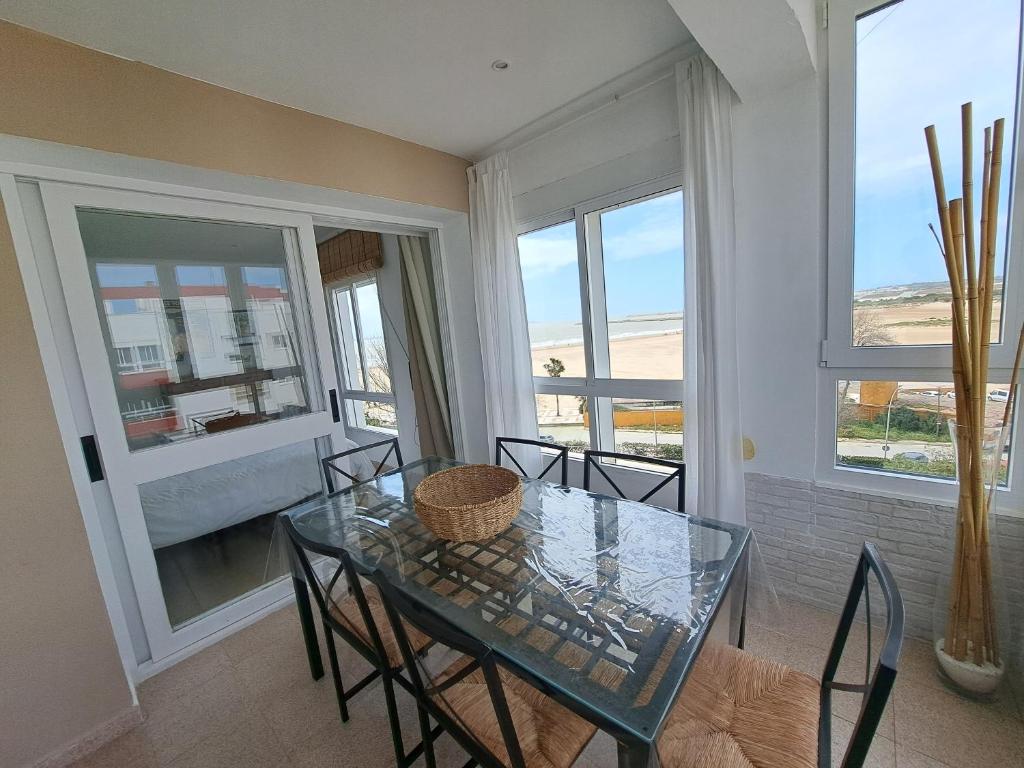 Ático primera línea de playa con vistas al Mar-Climatizado-Wifi-Parking-Solo familias - 5