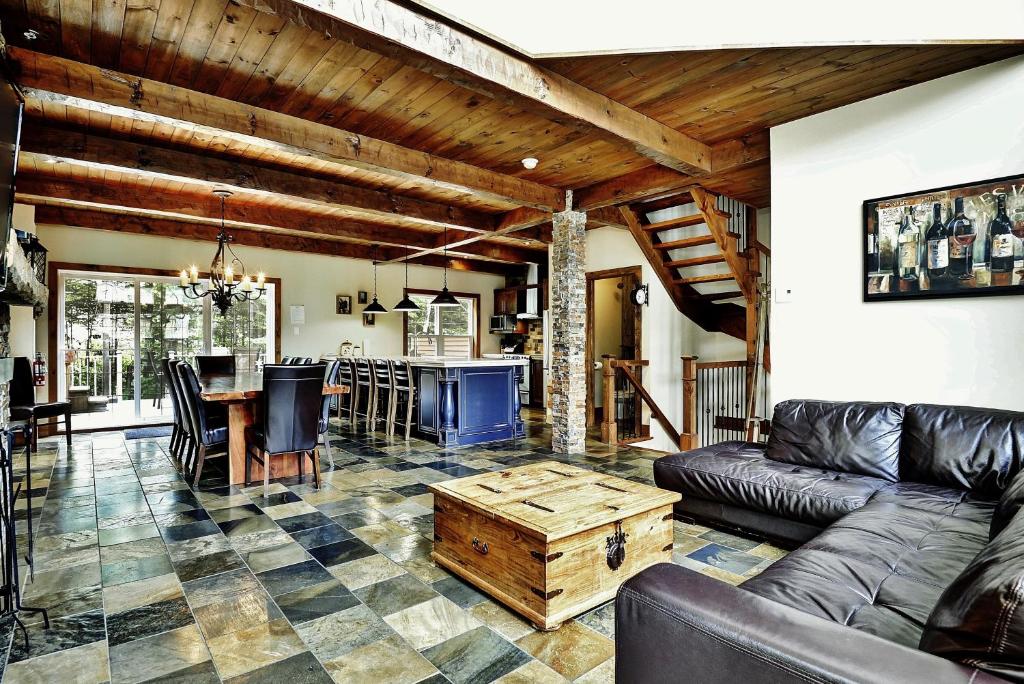 Chalet 9012 Chemin des Alpages by Les Chalets Alpins, Stoneham