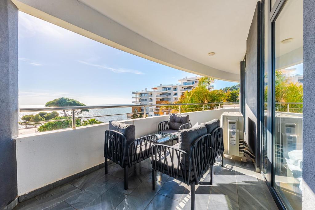 Hill Side Suite by PS, Durrës