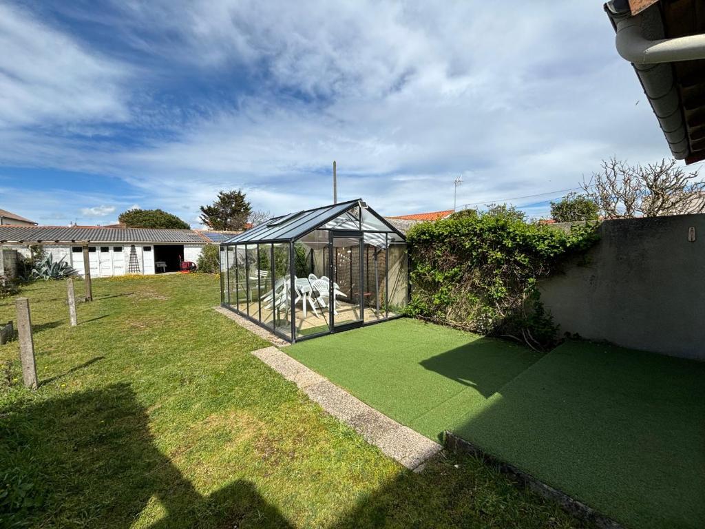 Maison 2 Chambres avec Jardin, Quartier La Chaume, Proche Plage et Commerces - FR-1-197-591 - 3