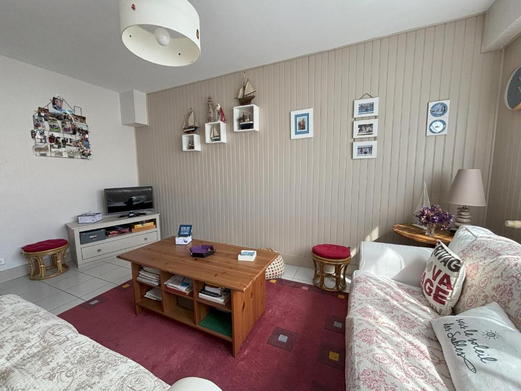 Maison 2 Chambres avec Jardin, Quartier La Chaume, Proche Plage et Commerces - FR-1-197-591 - 5