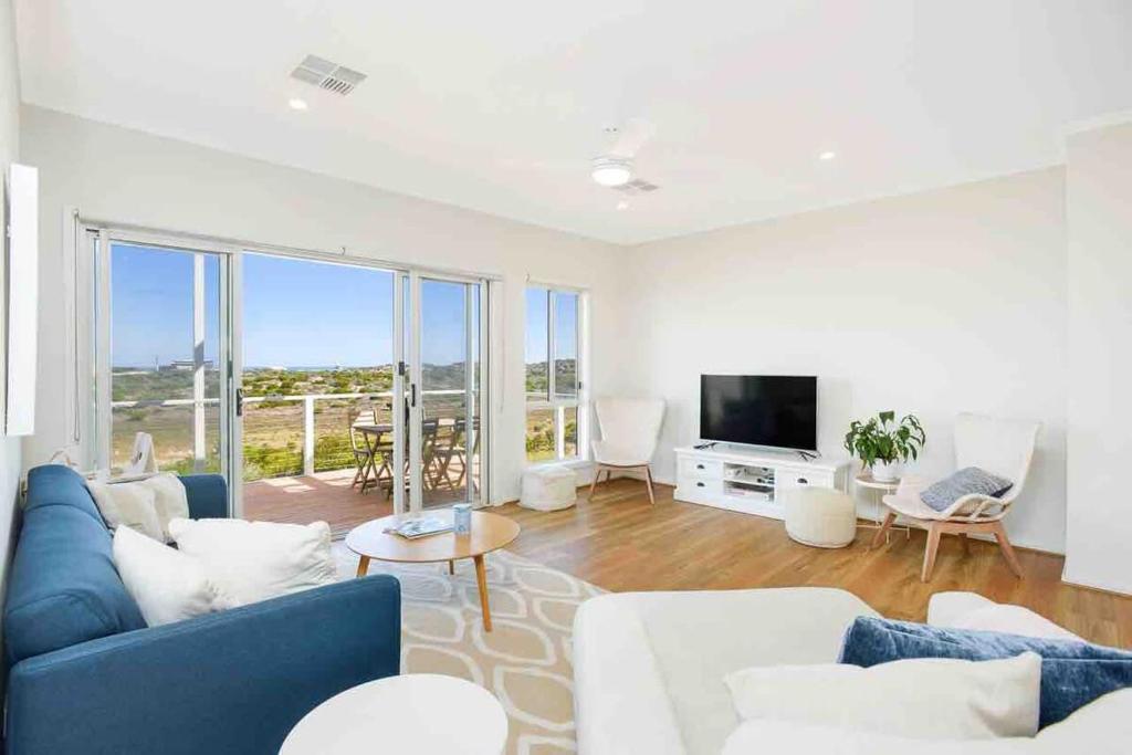 A Dunes View at Goolwa Beach- 4BR Wifi, Goolwa South