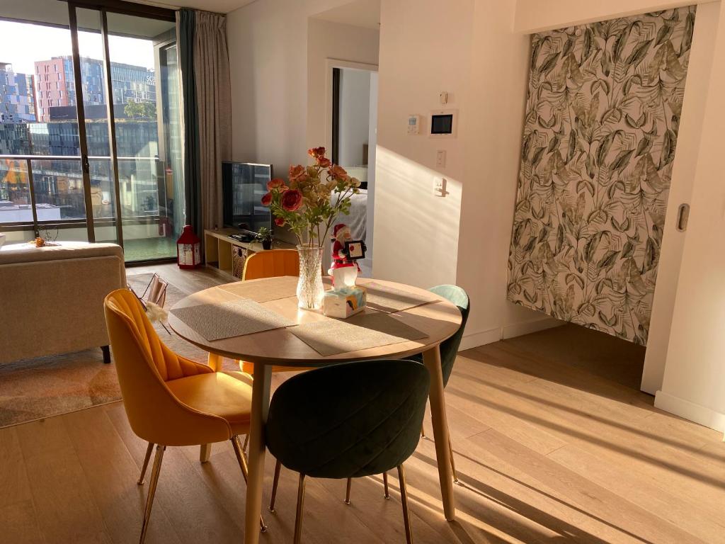 Darling Harbour 2b apt Car space upon request ICC CBD family friendly with view, Sydney