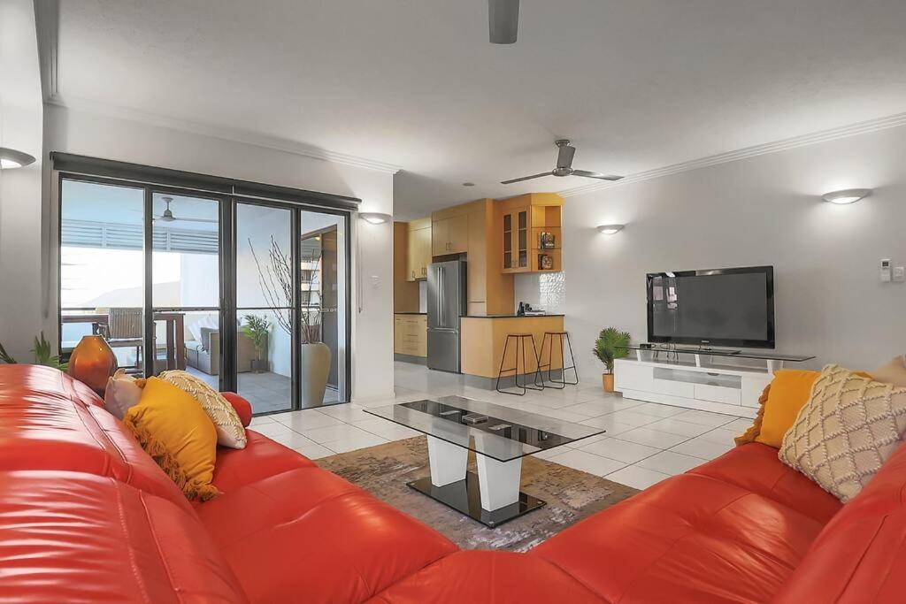 An abode on Abbott - In the heart of the city, Cairns