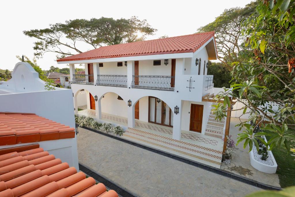 Mija Casita, Anomang Mayor