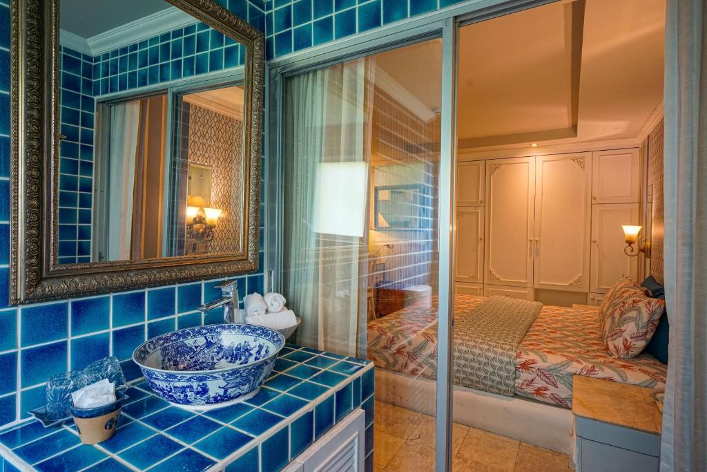 Hotel Facility