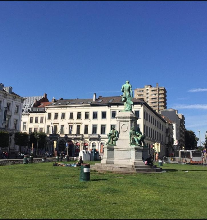 Rest in Bruxelas, Brusel