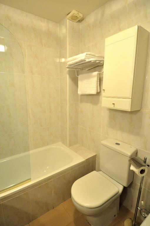 Hotel Apartamentos Aralso Sotillo photo