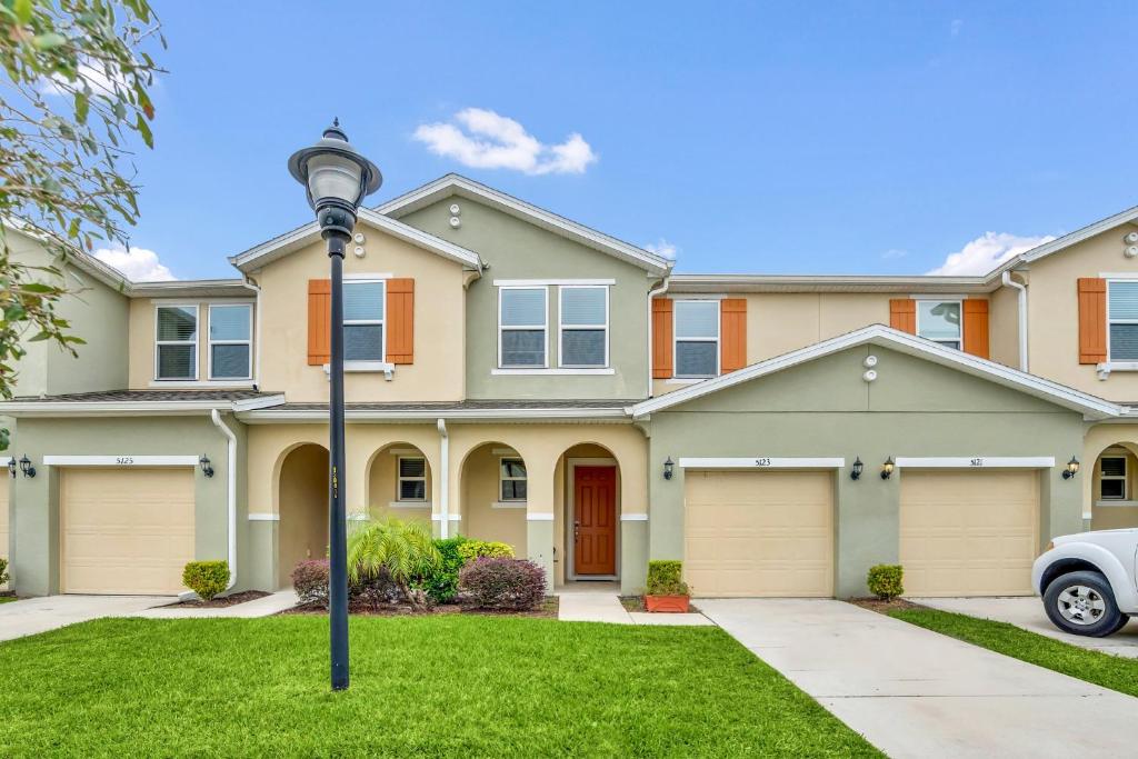 Charming Challet at Compass Bay CB101, Kissimmee
