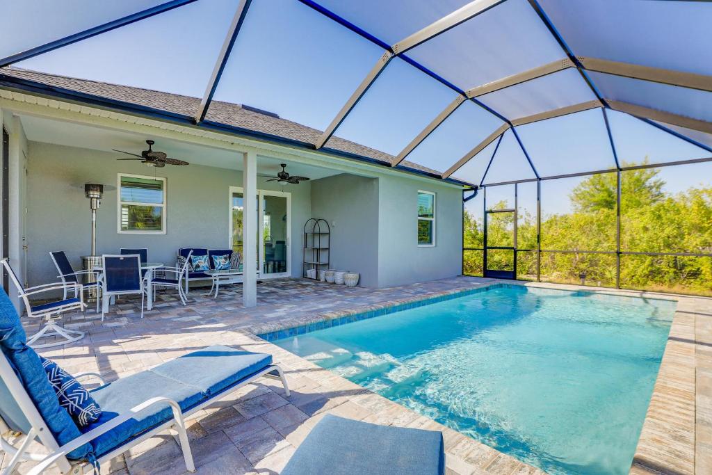 Port Charlotte Home Heated Pool, Screened Lanai!, Port Charlotte