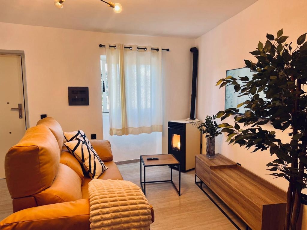 Cueva Luxe Las Calcetas, Setenil