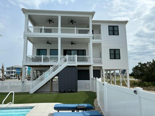 Take Me A-Wave, Ocean Isle Beach