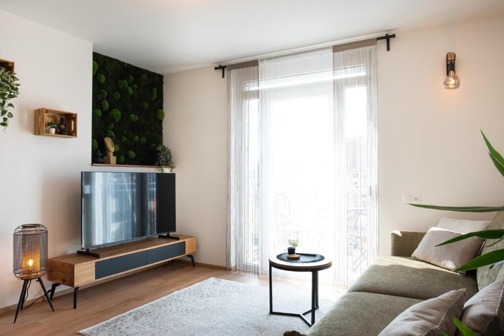 MH Living - 22 - Scandinavian Living Dream in Center - 3