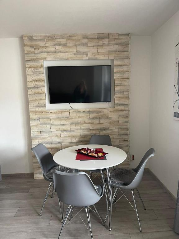 Modern Apartment - 5