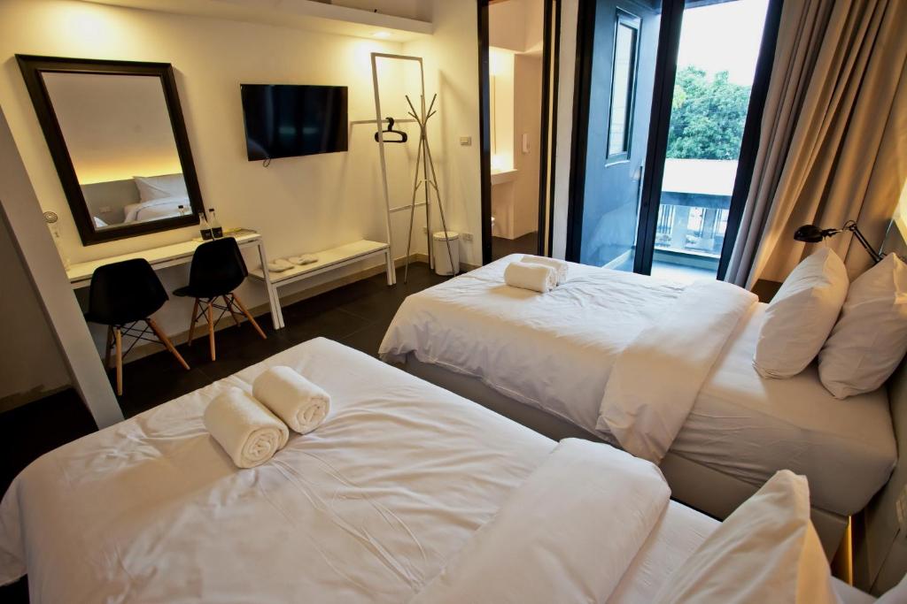 BED Phrasingh - Adult Only