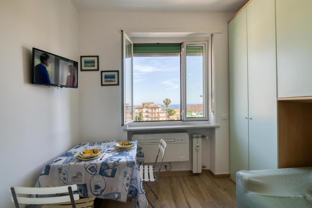 La Finestra Sul Mare 200mt From Sea - Happy Rentals