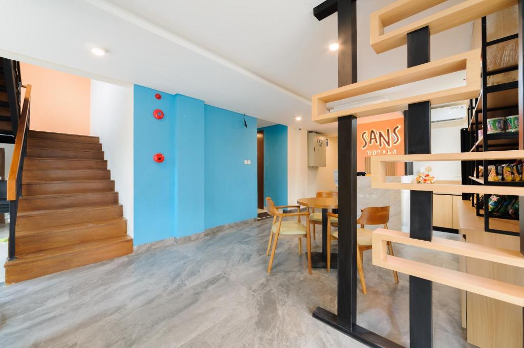 Sans Hotel Pesona Bekasi