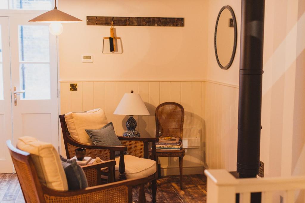 Buckingham Mews _ Rockpool Cottage 5, Kent