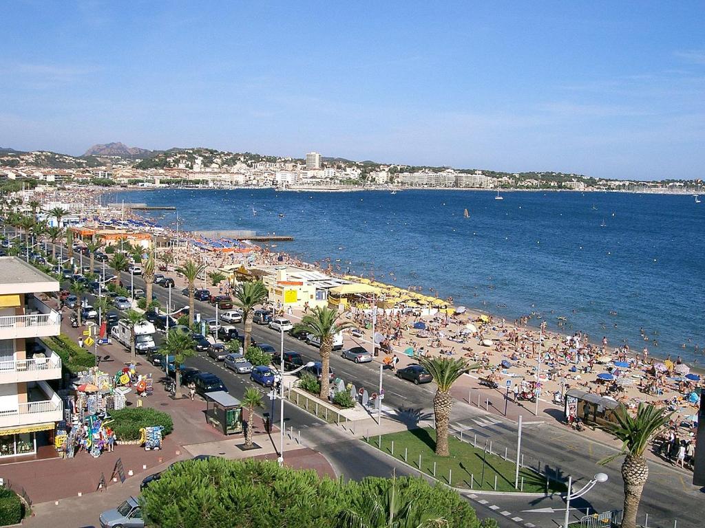 FREJUS PLAGE, 30 mètres de la plage, tout à pieds ! - 2