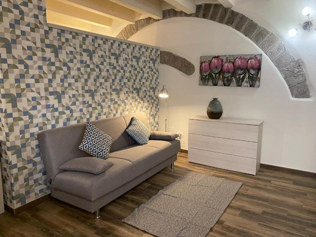 DOMUS TUSCIA APARTMENTS Via Piana 1 - 2