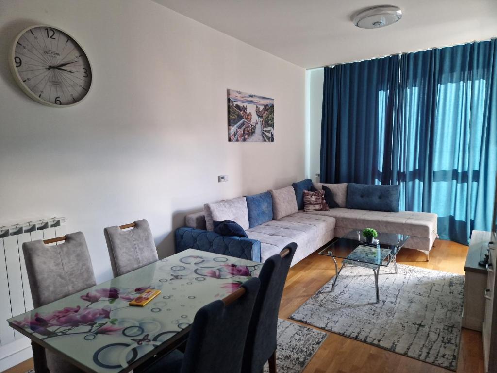 Apartment Bulevar Square - 1